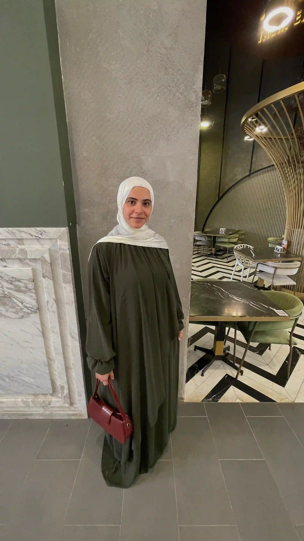 عباية كم وردة