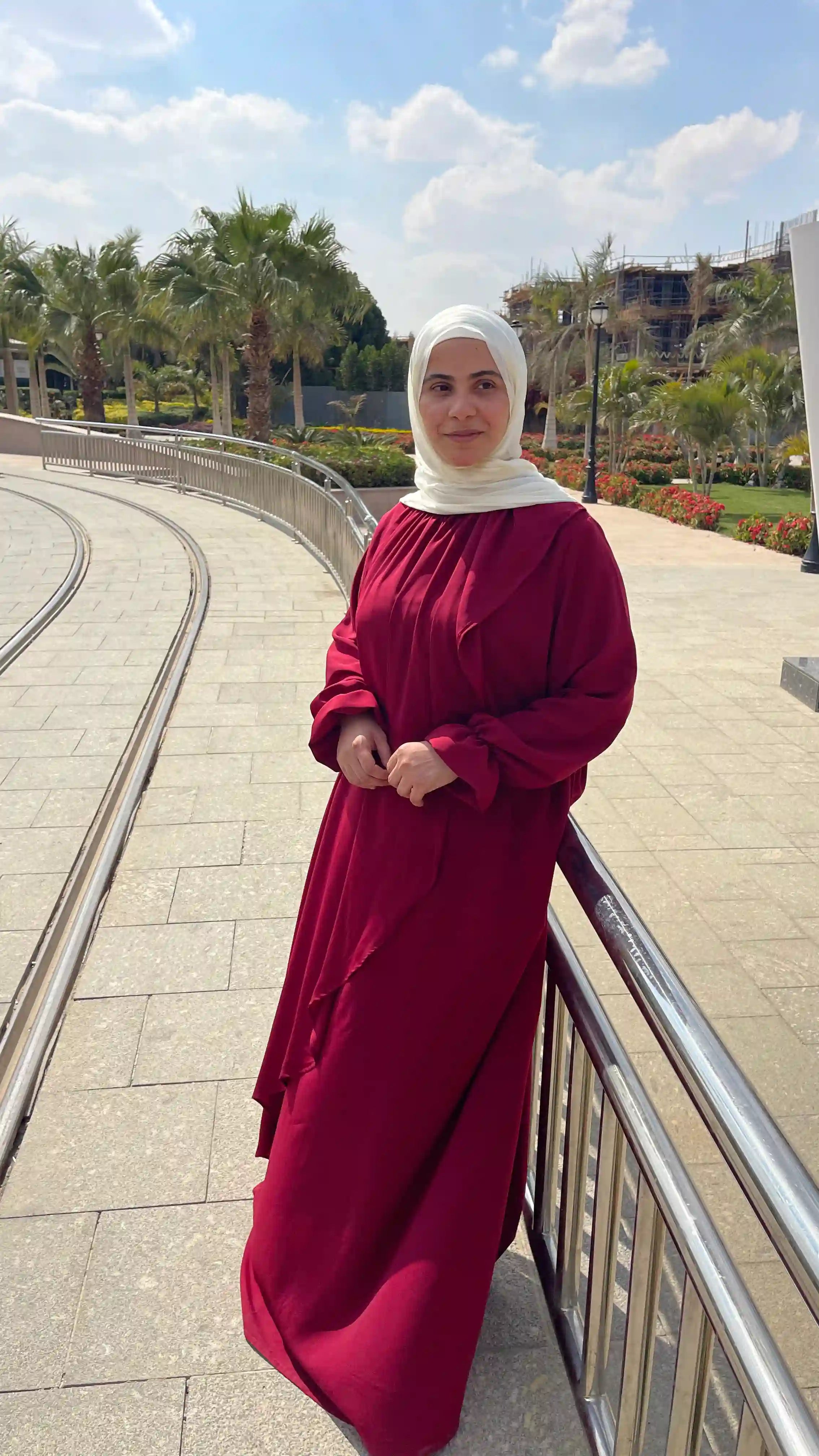 عباية كم وردة