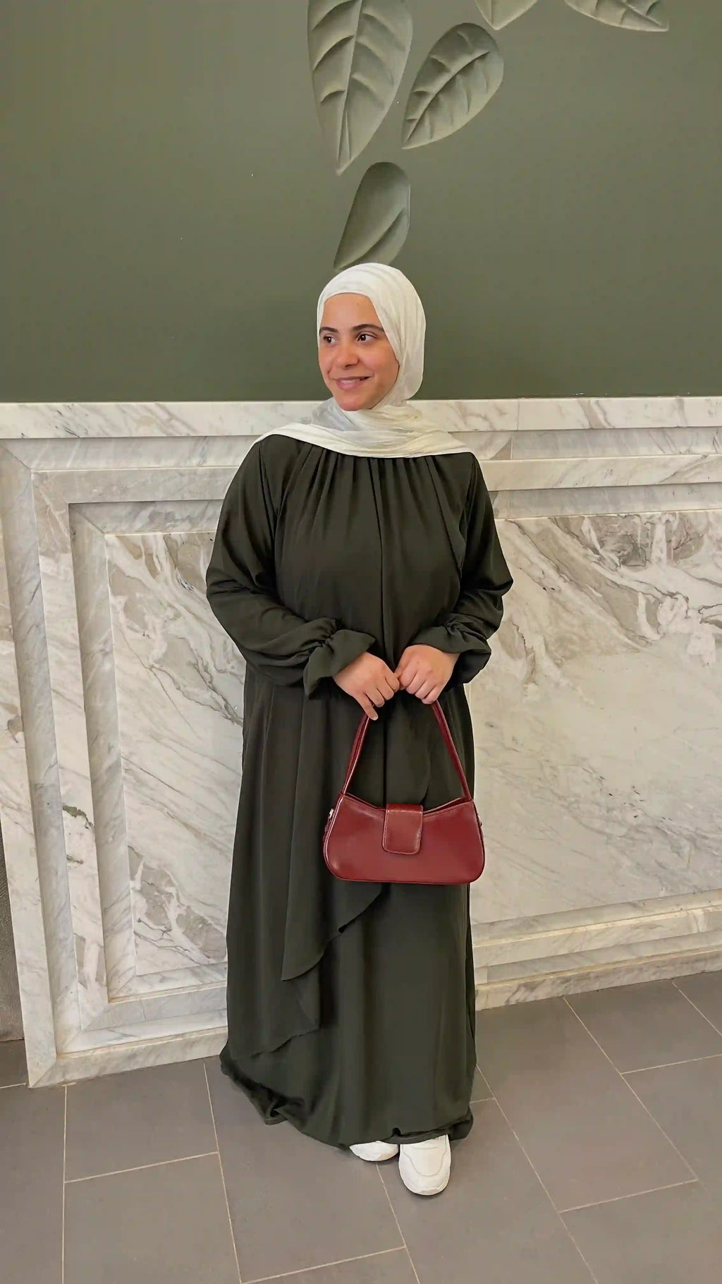 عباية كم وردة