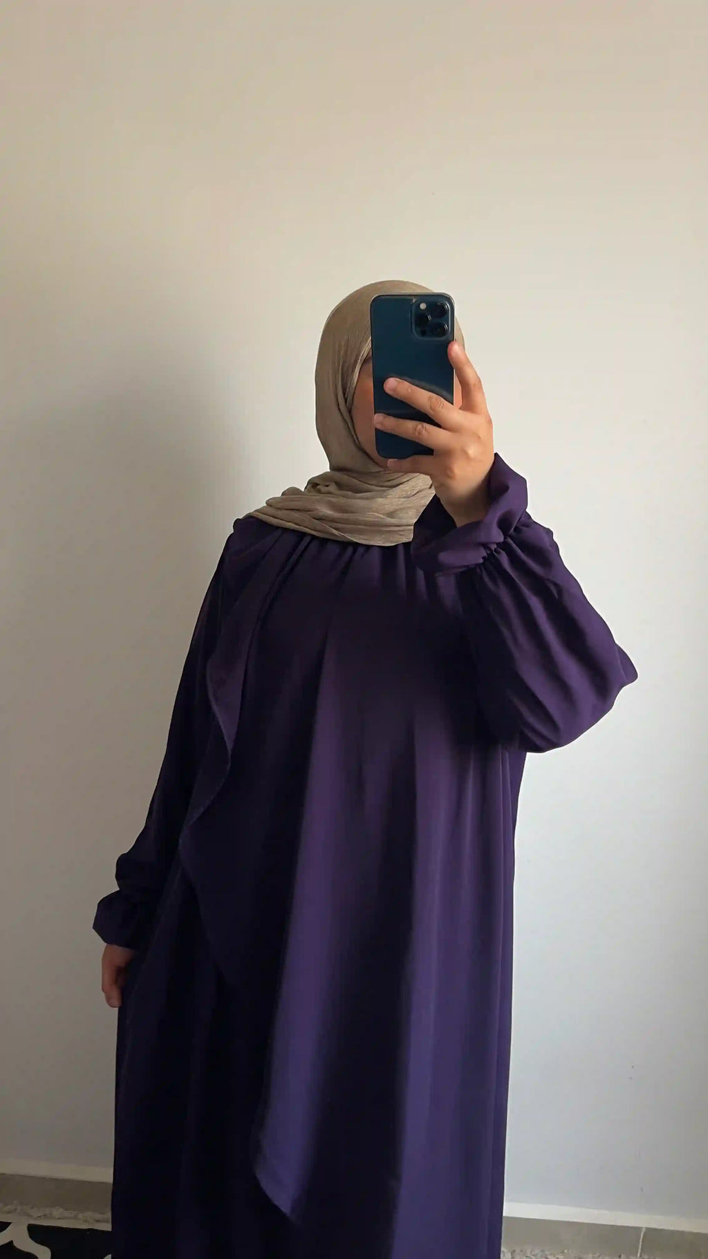 عباية كم وردة